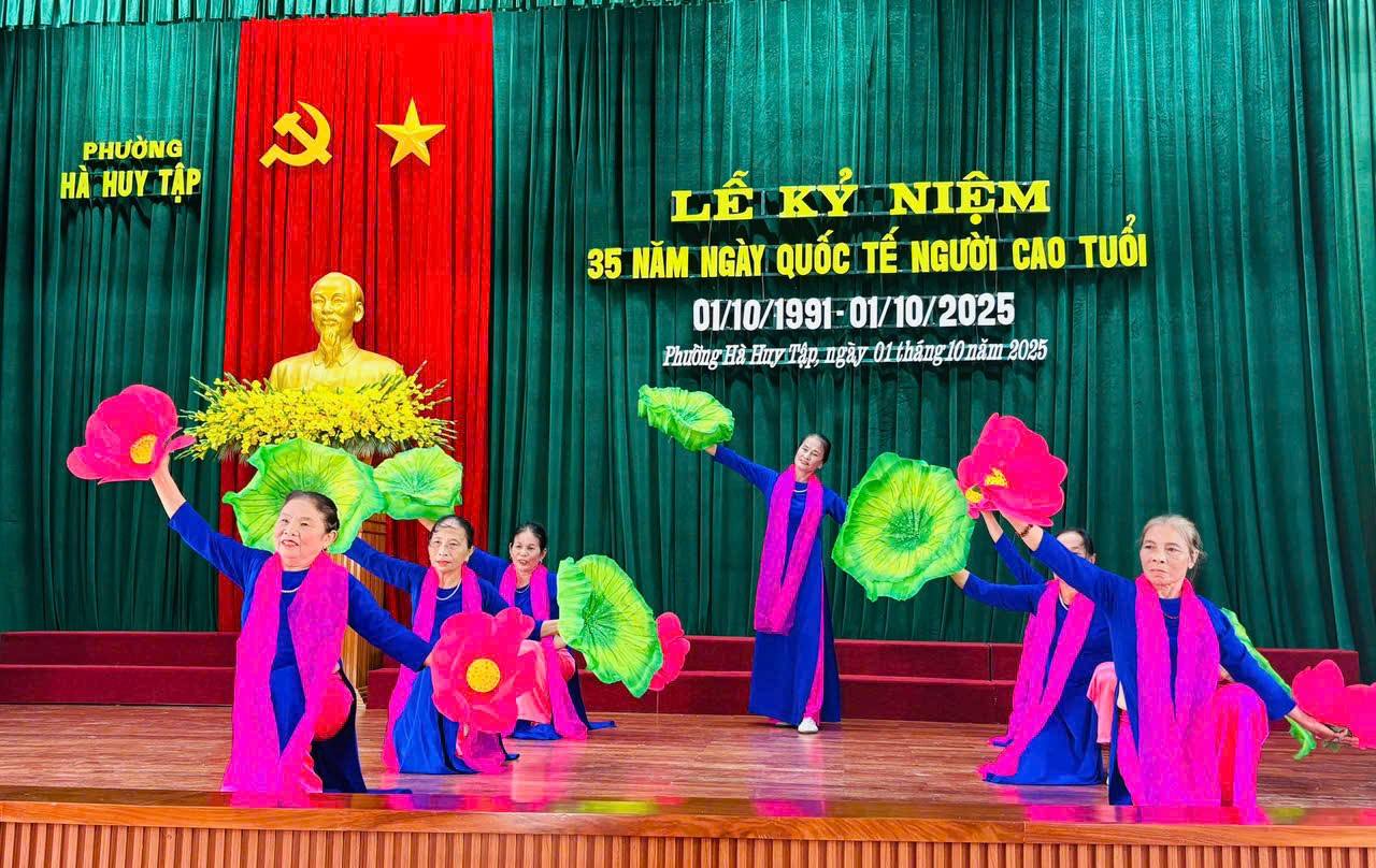 TRANG TRỌNG, ẤM ÁP LỄ KỶ NIỆM 35 NĂM NGÀY QUỐC TẾ NGƯỜI CAO TUỔI