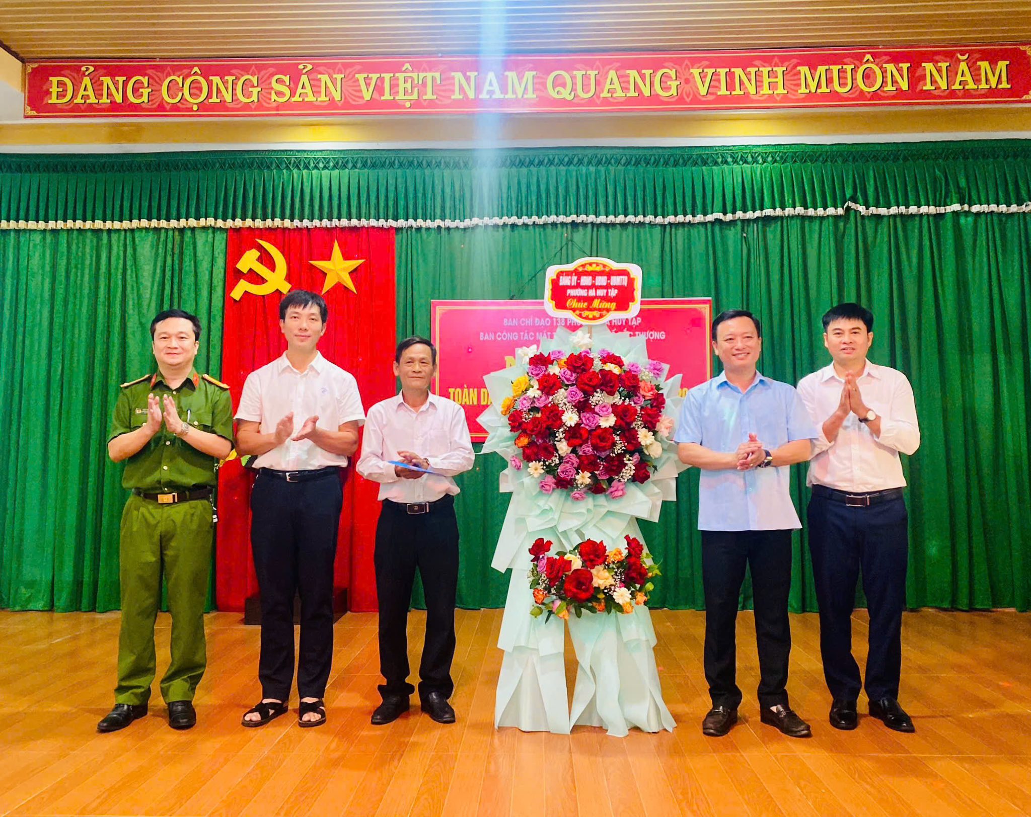 CÔNG AN PHƯỜNG HÀ HUY TẬP TỔ CHỨC “ĐIỂM” NGÀY HỘI TOÀN DÂN BẢO VỆ AN NINH TỔ QUỐC NĂM 2025 TẠI TỔ DÂN PHỐ BẮC THƯỢNG