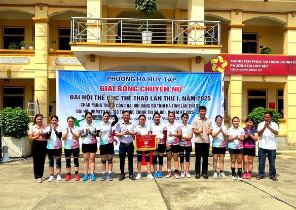 TRUNG HÒA ĐĂNG QUANG NGÔI VÔ ĐỊCH GIẢI BÓNG CHUYỀN NỮ PHƯỜNG HÀ HUY TẬP NĂM 2025