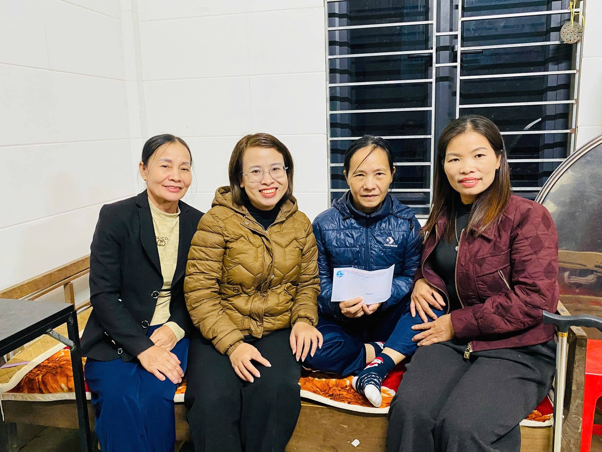 HỘI LHPN PHƯỜNG HÀ HUY TẬP THĂM, TẶNG QUÀ NHÂN DỊP GIÁNG SINH 2025