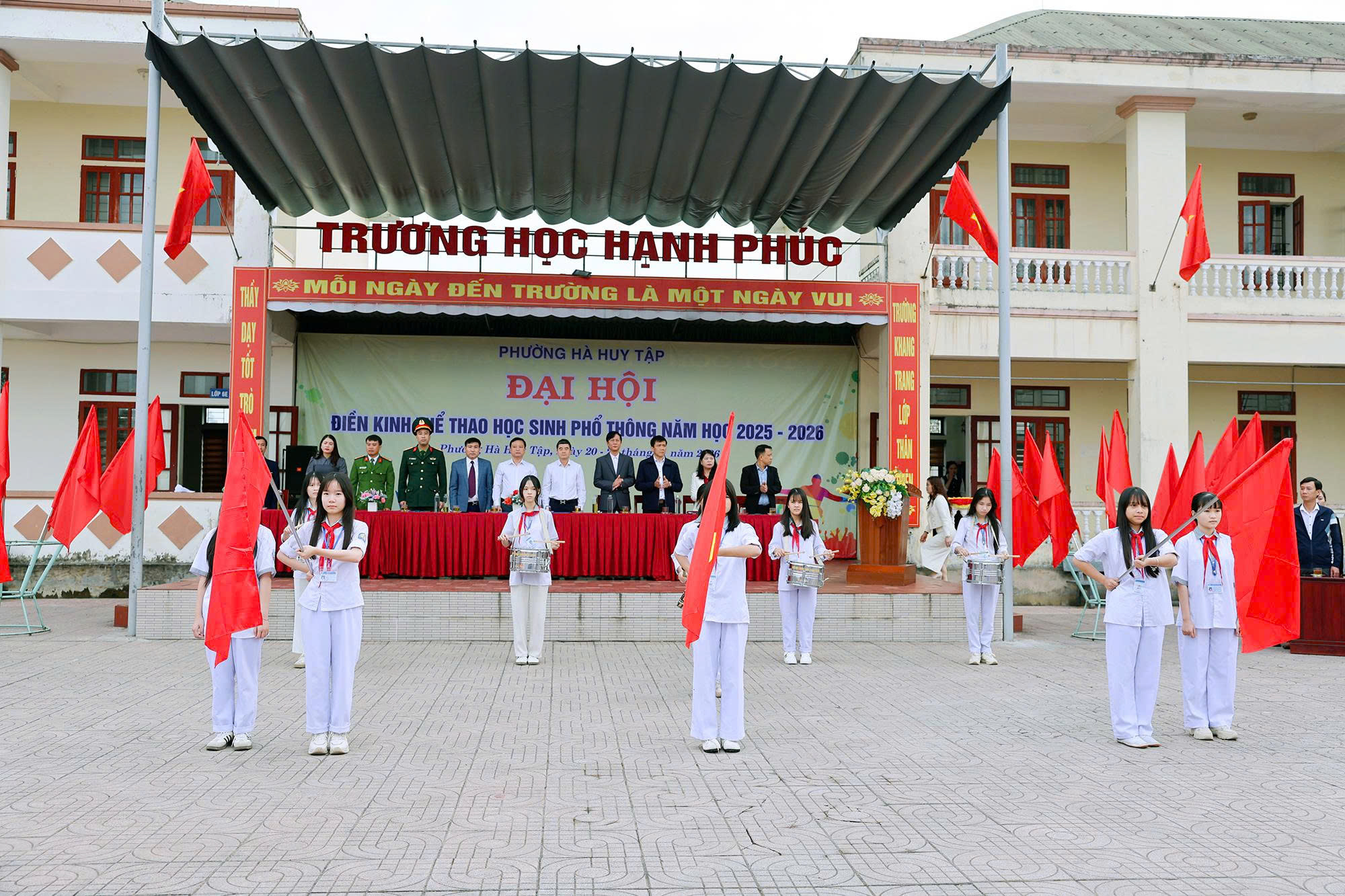 KHAI MẠC ĐẠI HỘI ĐIỀN KINH THỂ THAO HỌC SINH PHỔ THÔNG PHƯỜNG HÀ HUY TẬP NĂM HỌC 2025 - 2026
