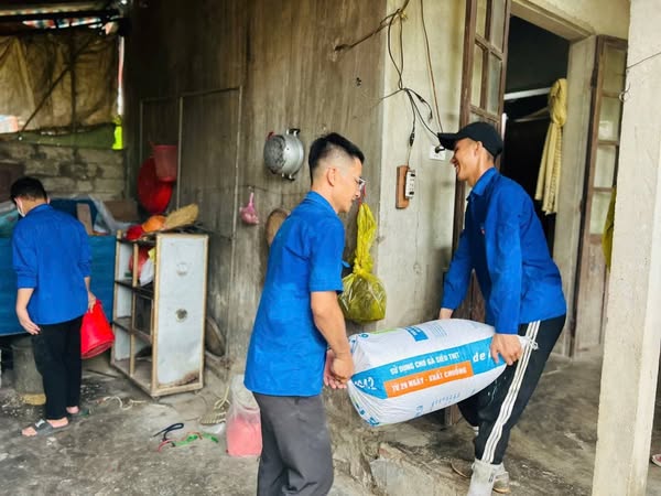 MTTQ VÀ CÁC TỔ CHỨC ĐOÀN THỂ PHƯỜNG HÀ HUY TẬP CHỦ ĐỘNG PHÒNG CHỐNG BÃO SỐ 5