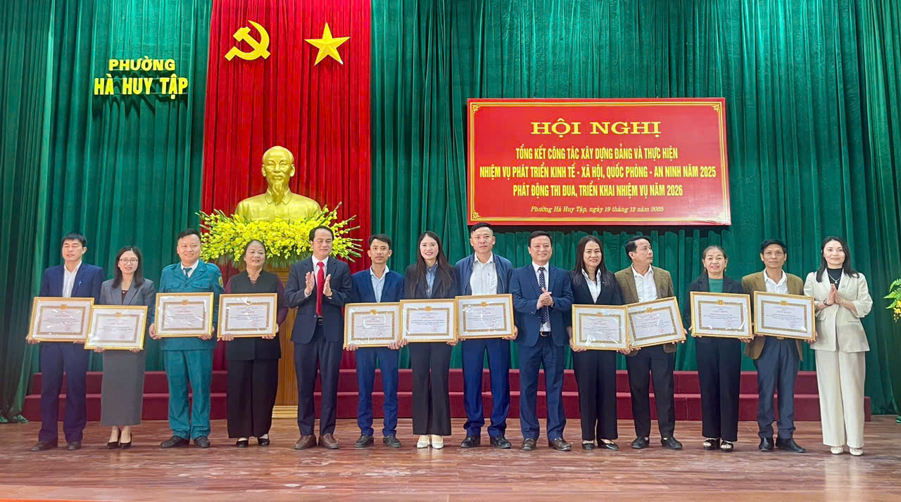 ĐẢNG BỘ PHƯỜNG HÀ HUY TẬP TỔNG KẾT CÔNG TÁC XÂY DỰNG ĐẢNG VÀ THỰC HIỆN NHIỆM VỤ CHÍNH TRỊ NĂM 2025