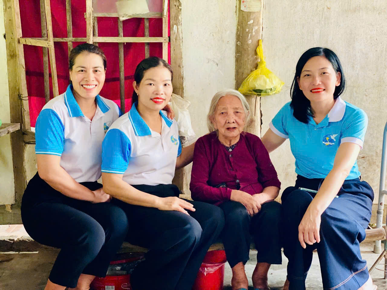 DẤU ẤN NGHĨA TÌNH CỦA HỘI PHỤ NỮ PHƯỜNG HÀ HUY TẬP TRONG THÁNG 7 TRI ÂN