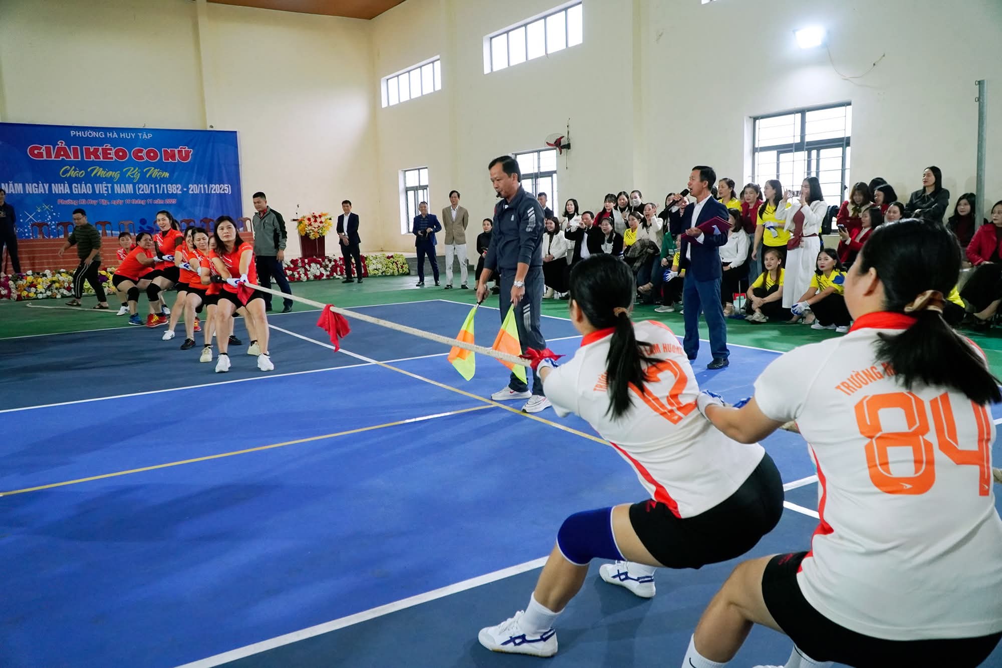 TRƯỜNG MẦM NON 2 TÂN LÂM HƯƠNG GIÀNH GIẢI NHẤT GIẢI KÉO CO NỮ CHÀO MỪNG 43 NĂM NGÀY NHÀ GIÁO VIỆT NAM