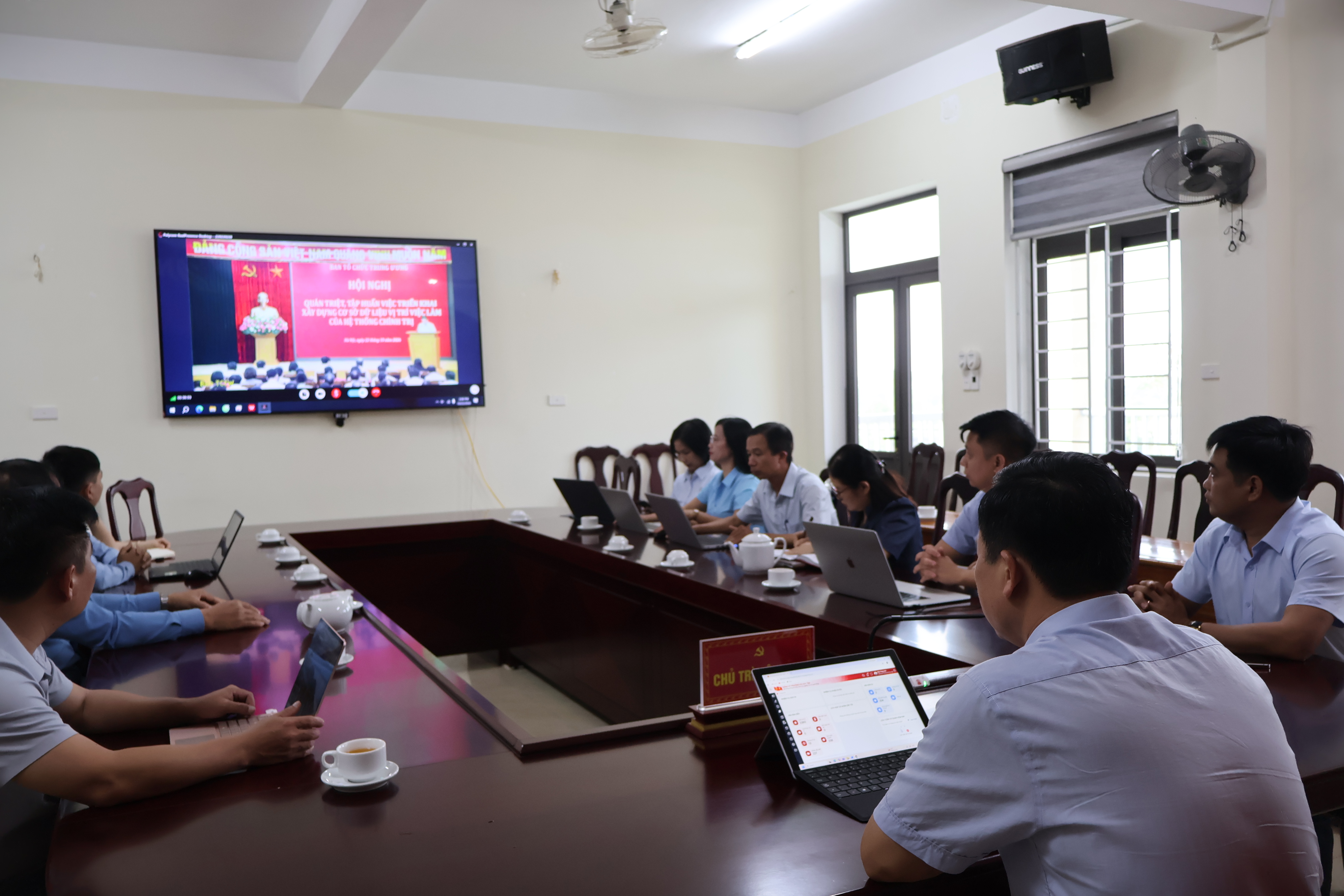 Phường Hà Huy tập kết nối trực tuyến tập huấn, quán triệt nhiệm vụ xây dựng cơ ở dữ liệu vị trí việc làm giai đoạn 2027 -2031