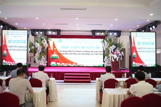 Đảng bộ phường Hà Huy Tập đổi mới sinh hoạt chuyên đề theo Chỉ thị 07, chuyển dịch mạnh mẽ từ “học tập” sang “thực hành thực chất” 