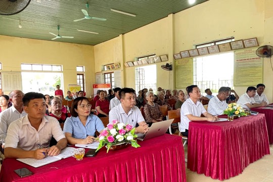 Bí thư Đảng ủy, Chủ tịch Hội đồng Nhân dân phường dự tiếp xúc cử tri trước kỳ họp thường lệ giữa năm 2026