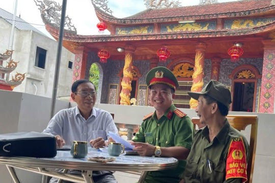 Công an phường Hà Huy Tập tuyên truyền và ký cam kết với đại diện các Nhà thờ, Dòng họ trên địa bàn đảm bảo ANTT trong rằm tháng 7 và lễ tết