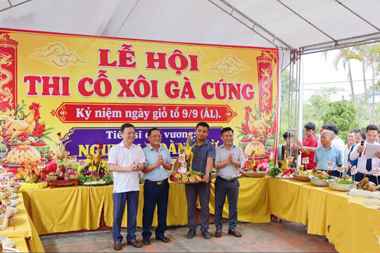 Sôi nổi hội thi cỗ xôi gà dâng cúng Lễ giỗ lần thứ 427 Tiến sĩ Đại vương Nguyễn Hoành Từ