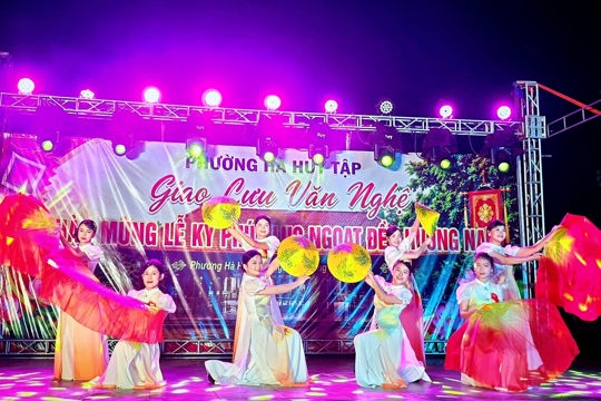 Đặc sắc đêm văn nghệ lễ Kỳ phúc lục ngoạt đền Hương Nao năm 2026 