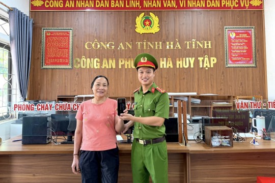 Công an phường Hà Huy Tập kịp thời hỗ trợ người dân nhận lại 310 triệu đồng chuyển nhầm qua tài khoản ngân hàng