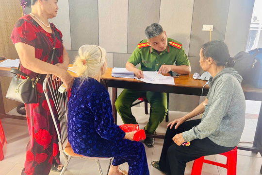 Công an phường Hà Huy Tập tích cực phối hợp thu nhận mẫu ADN của thân nhân liệt sĩ đợt 2