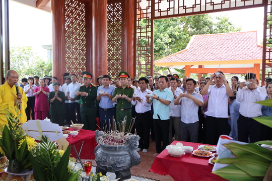Truyền hinh Hà Tĩnh đưa tin: Trang trọng Lễ rước an vị các anh hùng Liệt sỹ tại Phường Hà Huy Tập