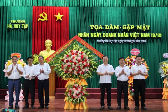 Phường Hà Huy Tập tổ chức gặp mặt, tọa đàm nhân ngày Doanh Nhân Việt Nam