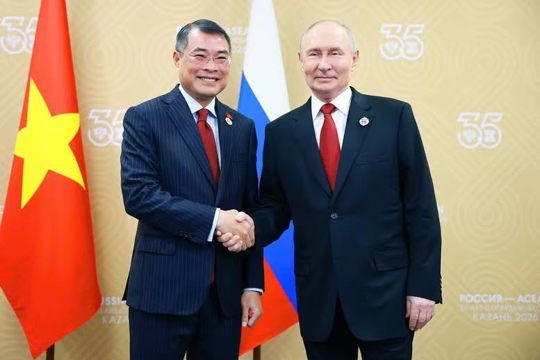 Thủ tướng Chính phủ Lê Minh Hưng hội kiến Tổng thống Nga Vladimir Putin