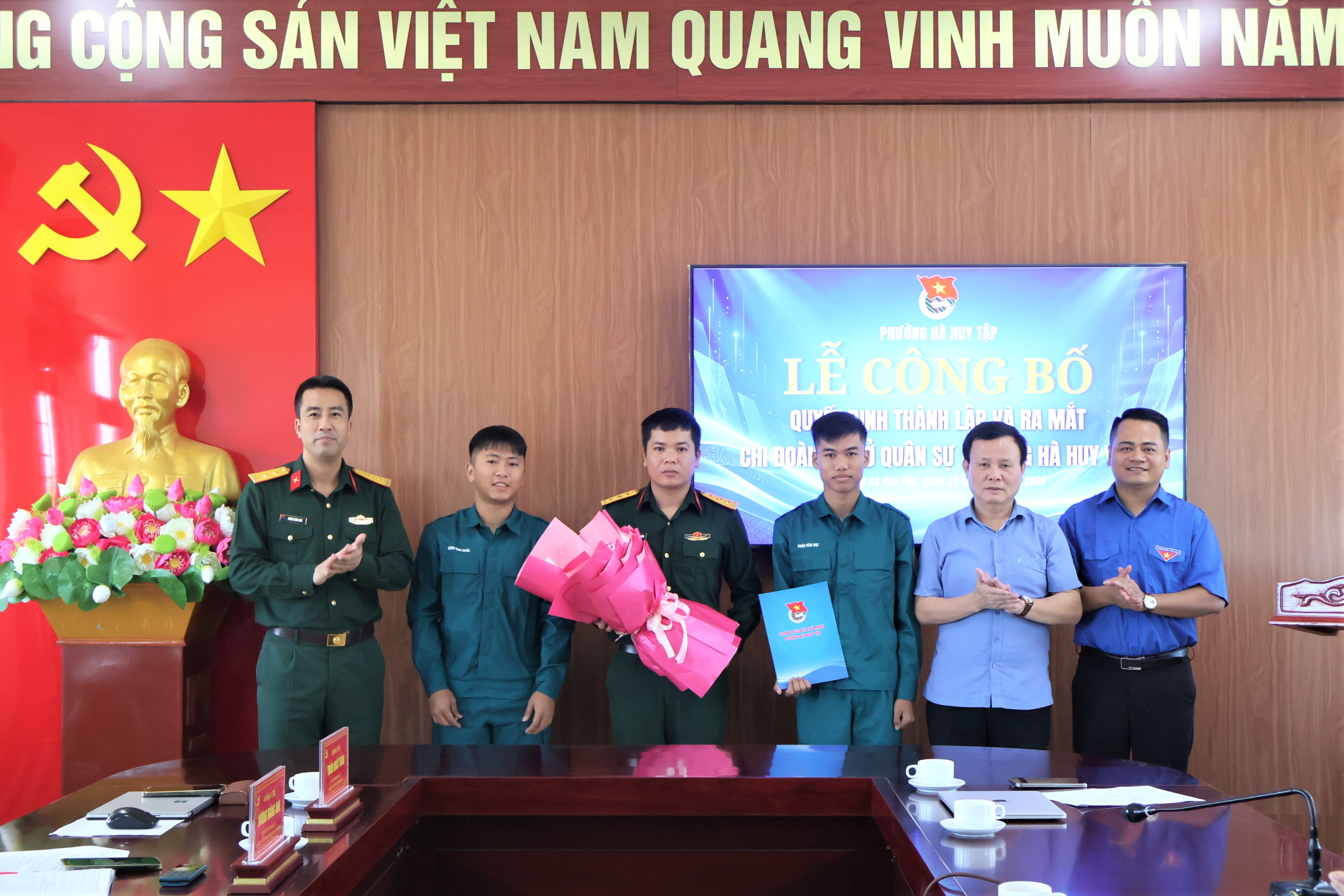 Ra mắt chi đoàn cơ sở Quân sự phường Hà Huy tập