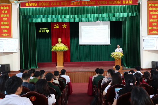Hơn 300 cán bộ, công chức, viên chức Phường Hà Huy tập tham gia tập huấn ứng dụng trí tuệ nhân tạo (AI) trong công tác