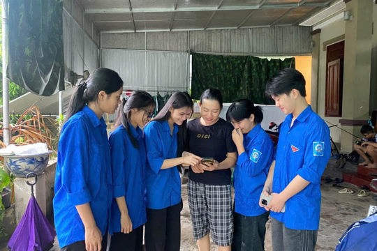 Tuổi trẻ phường Hà Huy Tập tiên phong chuyển đổi số, yêu Tổ quốc bằng việc làm thiết thực  