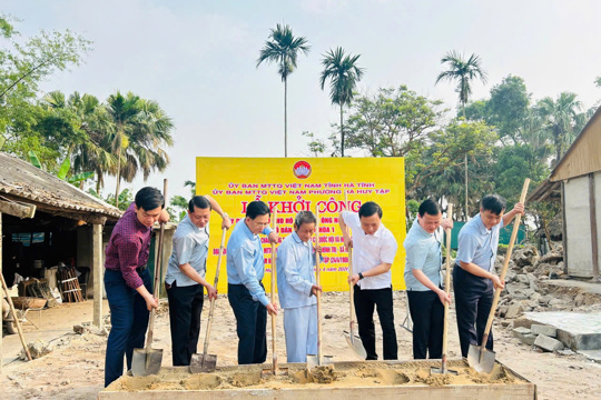 Đảng bộ phường Hà Huy Tập đẩy mạnh học tập và làm theo tư tưởng  đạo đức, phong cách Hồ Chí Minh 