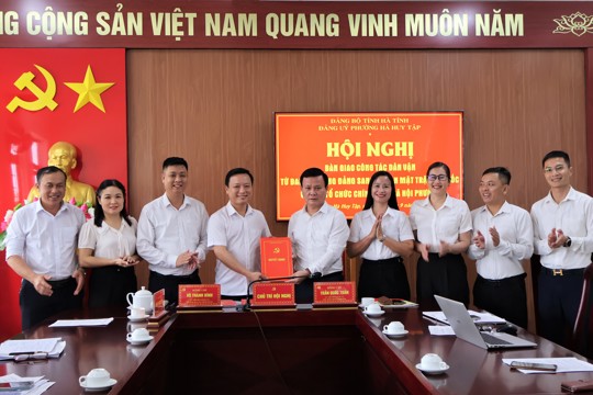 Đảng ủy phường Hà Huy Tập bàn giao chức năng, nhiệm vụ công tác Dân vận