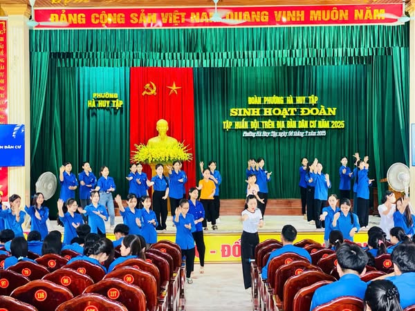 ĐOÀN PHƯỜNG HÀ HUY TẬP: TRIỂN KHAI SINH HOẠT HÈ ĐỒNG LOẠT, TẠO SÂN CHƠI AN TOÀN, BỔ ÍCH CHO THIẾU NHI 