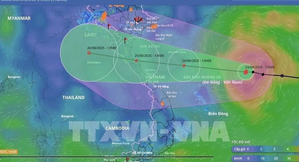 TIN MỚI NHẤT CƠN BÃO SỐ 5: BÃO VẪN ĐANG TIẾP TỤC MẠNH LÊN 