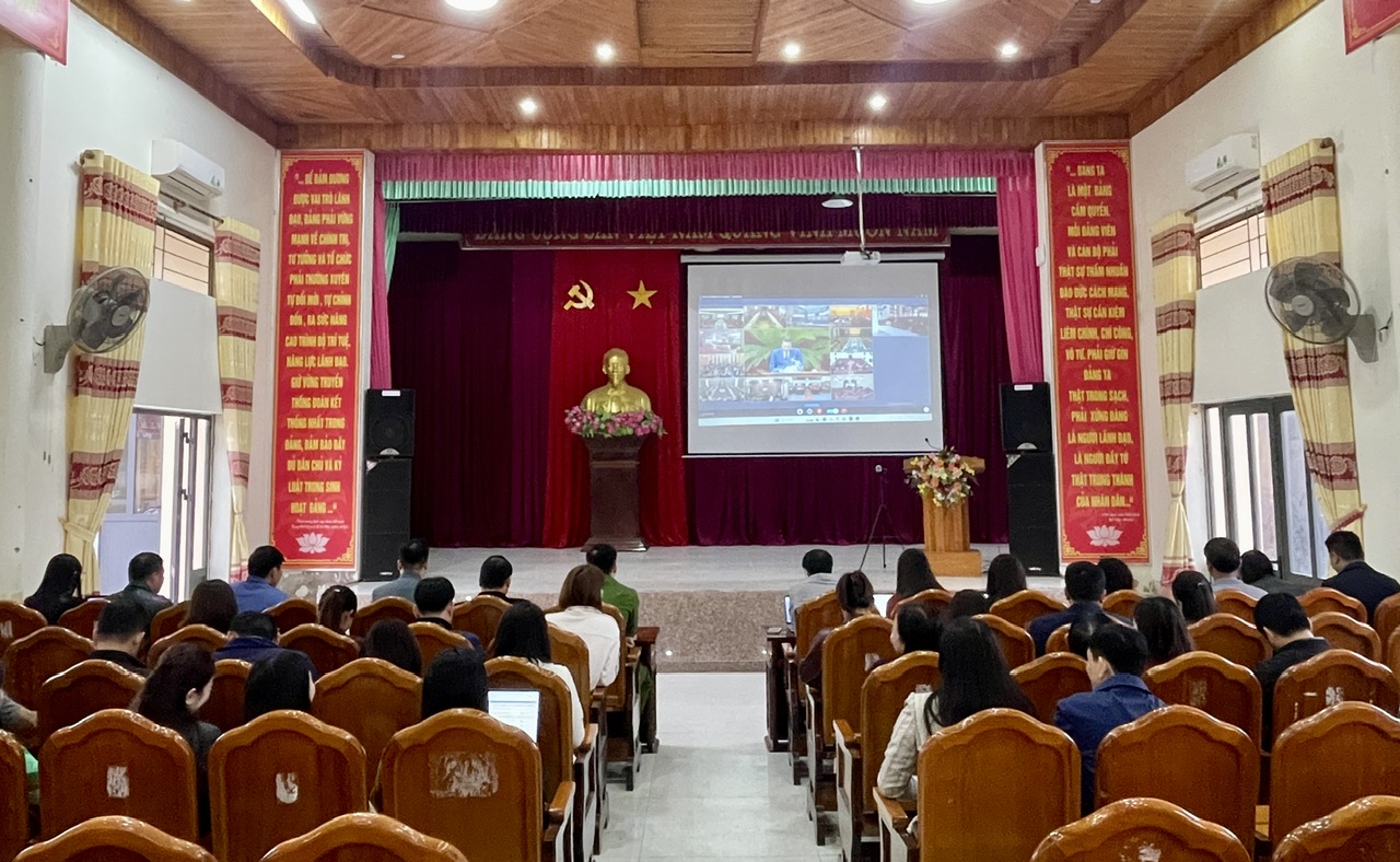 PHƯỜNG HÀ HUY TẬP KẾT NỐI HỘI NGHỊ TRỰC TUYẾN TỔNG KẾT CÔNG TÁC PHÒNG CHỐNG THAM NHŨNG NHIỆM KỲ ĐẠI HỘI ĐẢNG XIII CỦA ĐẢNG 