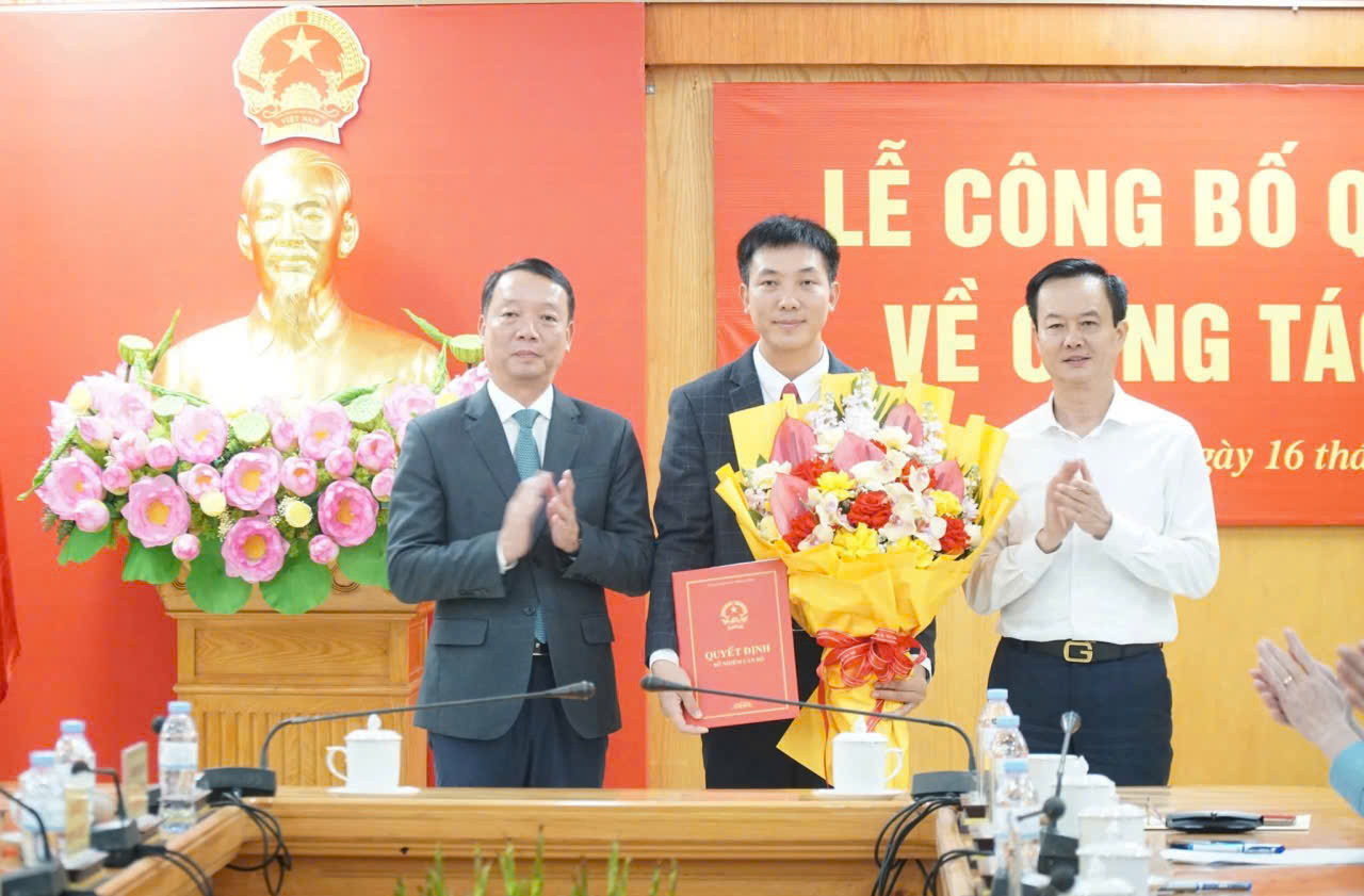 NGUYÊN CT UBND PHƯỜNG HÀ HUY TẬP TÔ THÁI HOÀ GIỮ CHỨC PGĐ SỞ XÂY DỰNG 