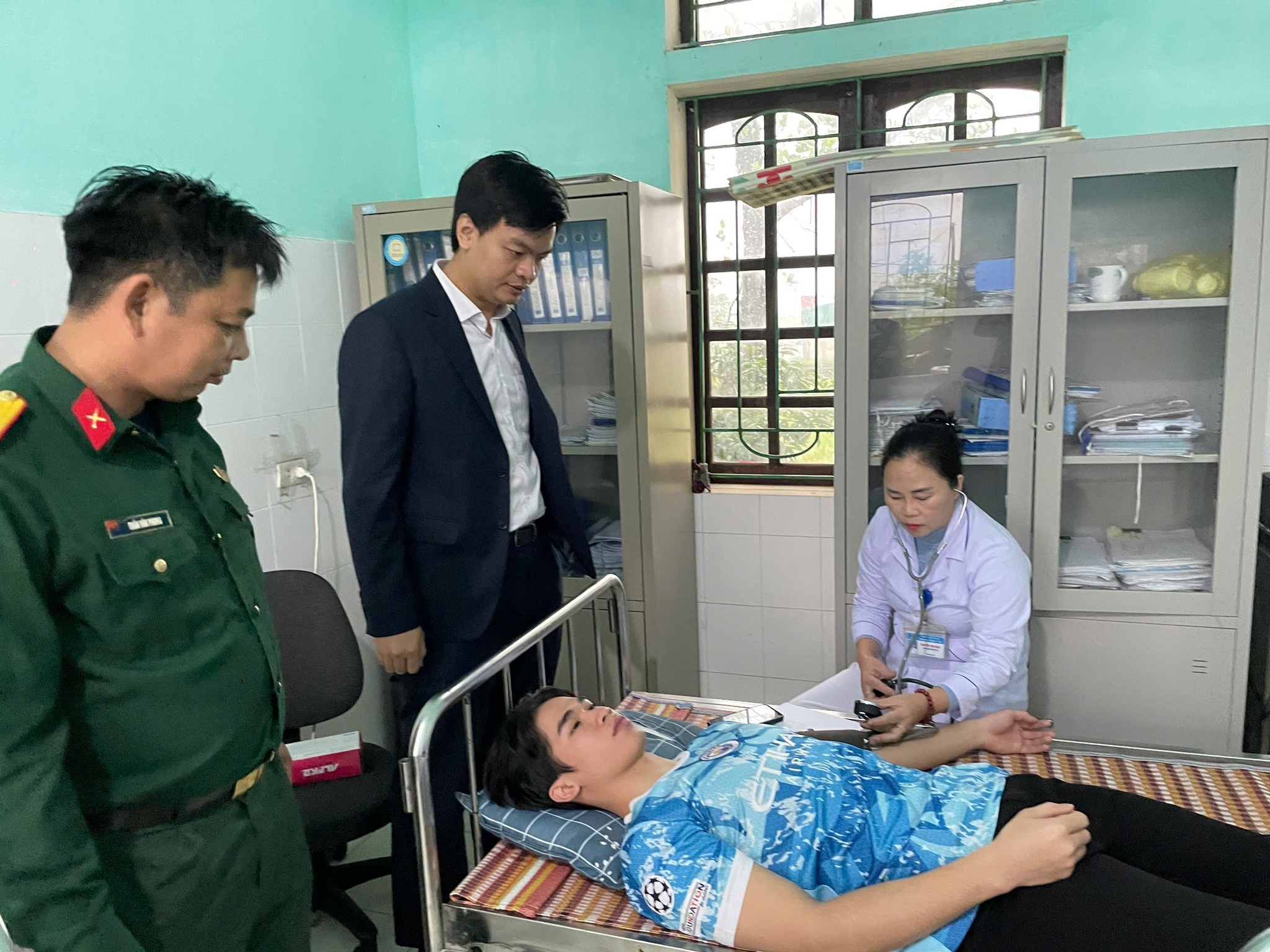 PHƯỜNG HÀ HUY TẬP TỔ CHỨC KHÁM SƠ TUYỂN NGHĨA VỤ QUÂN SỰ NĂM 2026