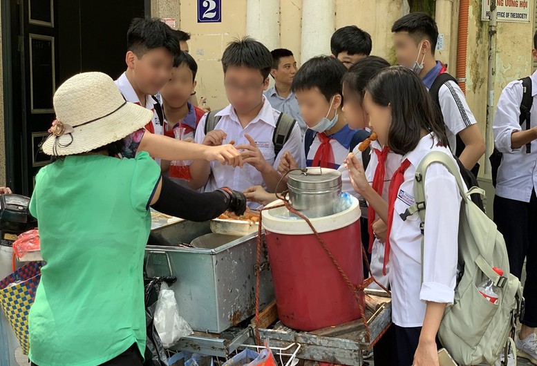 BÁN CHẤT GÂY NGHIỆN, THỰC PHẨM KHÔNG BẢO ĐẢM AN TOÀN CHO TRẺ EM BỊ PHẠT TỚI 40 TRIỆU ĐỒNG